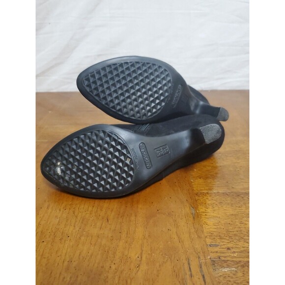 Aerosoles Outrole Black Faux Suede Slip On Heeled Ankle Boot Shooties Size 8.5 - Picture 7 of 7